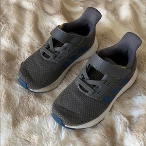 Adidas boy shoe size 9